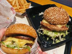 -The Habit Burger Grill 哈比特汉堡(复兴soho店)