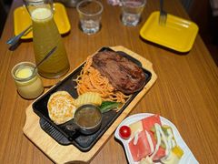 -许榴香西餐厅(台东步行街店)