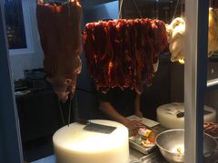 -皇马海口湾海景酒店(万绿园秀英港店)