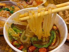 -花儿姐与战哥的美食档
