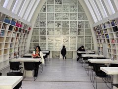 -钟书阁(松江泰晤士小镇店)