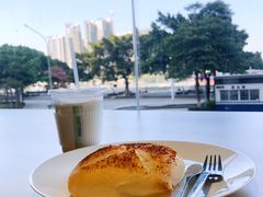 吞拿鱼包-RWORK·COFFEE(滨江店)