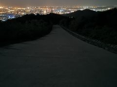 -鬼笑石后山停车场
