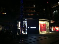 -URBAN REVIVO(欢乐海岸购物中心店)