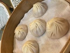 黑猪鲜肉小笼包-桂满陇·手作小笼包&江南叫花鸡(中山公园店)