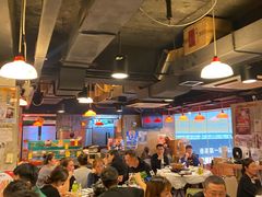 大堂-鲜入围煮花胶鸡海鲜火锅