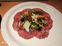 腌制生牛肉片配帕尔马芝士-牛排家(北京王府井澳门中心店)