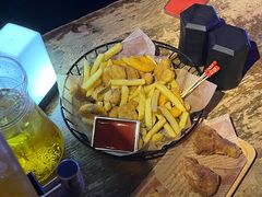 -UP嘻哈酒吧(粉巢店)