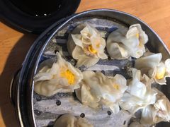 蛋黄鲜肉烧麦-真真鲜馄饨店(启蒙路店)