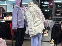 -王府井奥莱临潼小镇(临潼店)