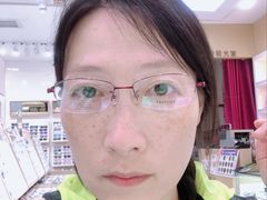 -美式眼镜·授权蔡司.依视路.尼康.豪雅.明月(人民广场店)