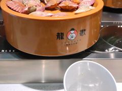 -龍歌自助小火锅(市南金茂湾店)