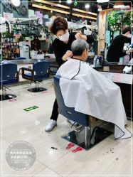 -阿兵荣辉美容理发有限公司