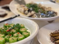-东豪园林海鲜酒家(南港路辅路店)