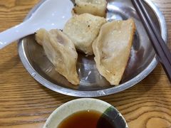 -黄阿姨锅贴大王(万航渡路店)