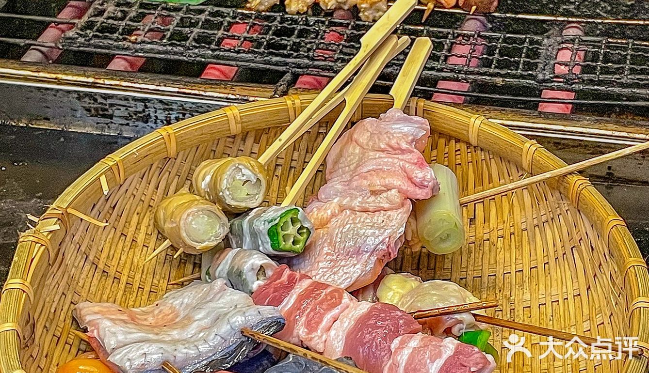 5r一串‼️杭州坠好吃平价街头烧鸟‼️氛围感💯提灯9r一串好吃哭