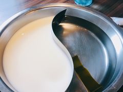 鸳鸯锅-我那覇豚肉店(カフーナ旭橋店)