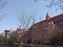 -魔方公寓(大宁国际店)