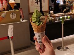 抹茶冰淇淋蛋筒-辻利茶铺(銀座店)