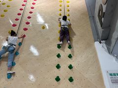 -ROCKPLUS攀岩馆(环宇城店)