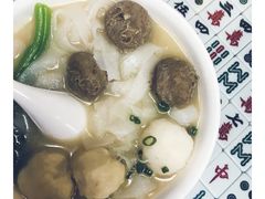 双丸汤河粉-莅香岛港式餐厅(滨江道店)