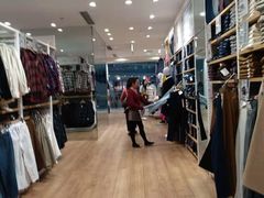 -优衣库(上海虹口龙之梦店)