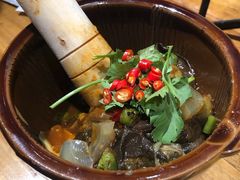 -老滇山寨•云南特色菜•地方菜•民族风情歌舞表演(金碧店)