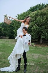 -雪中彩影婚纱摄影·微光艺术中心