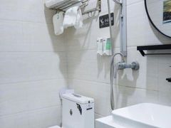 -逸米酒店(广州中山大学附属第一医院东山口地铁站店)