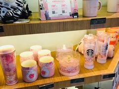 零售区-星巴克(丁香国际商业中心店)