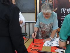 -三亚火车头万人海鲜广场