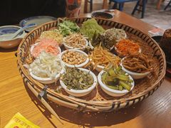 -包整·丝娃娃(一览甲秀楼风景店)