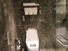 -曼谷湄南河畔华美达广场酒店