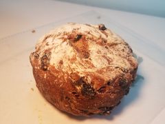 黑麦南瓜子提子欧包-PAPER STONE BAKERY(天环店)