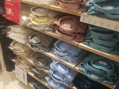 -优衣库(石家庄裕华万达广场店)