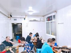 大堂-石灰市毛记烧鸡公(解放碑店)