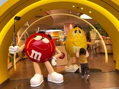 -m豆巧克力世界(上海世茂广场店)