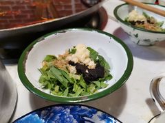 -赞花婆鲜兔辣卤火锅