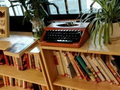 -猫的天空之城概念书店(杭州南宋御街店)