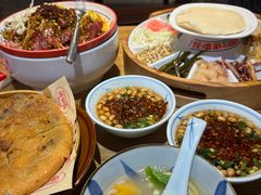 -怪噜范·老贵阳街头名小吃(鸿通城店)