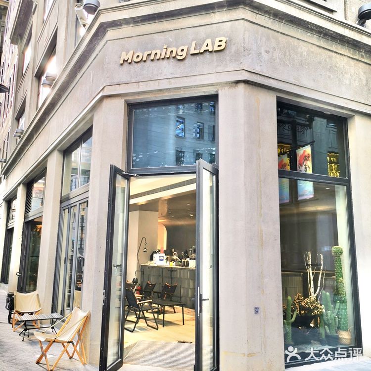 南京东路露营喝咖啡?