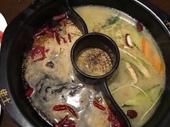 -佬土鹅肠火锅(中建大观店)