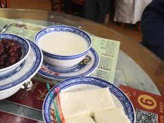-赵记传承特色牛奶甜品(泉城广场店)
