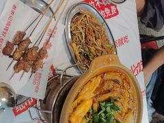 -老表记广西宵夜螺蛳鸭脚煲(东盟店)