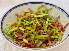 香菜炒牛肉丝-新新湘菜馆(新中街二条店)