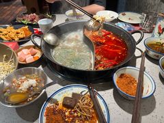 山城小酥肉-鸿姐老火锅·传统炒料(上海旗舰店)
