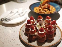 草莓忌廉华夫饼-BE BRIGHT KITCHEN(正佳广场店)