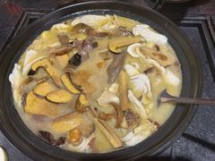 -有一锅·野生菌黑山羊腊排骨火锅(古城北门店)