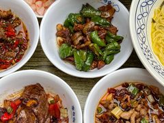 -李与白包子铺(桐梓林店)