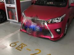 -绿地缤纷城-停车场